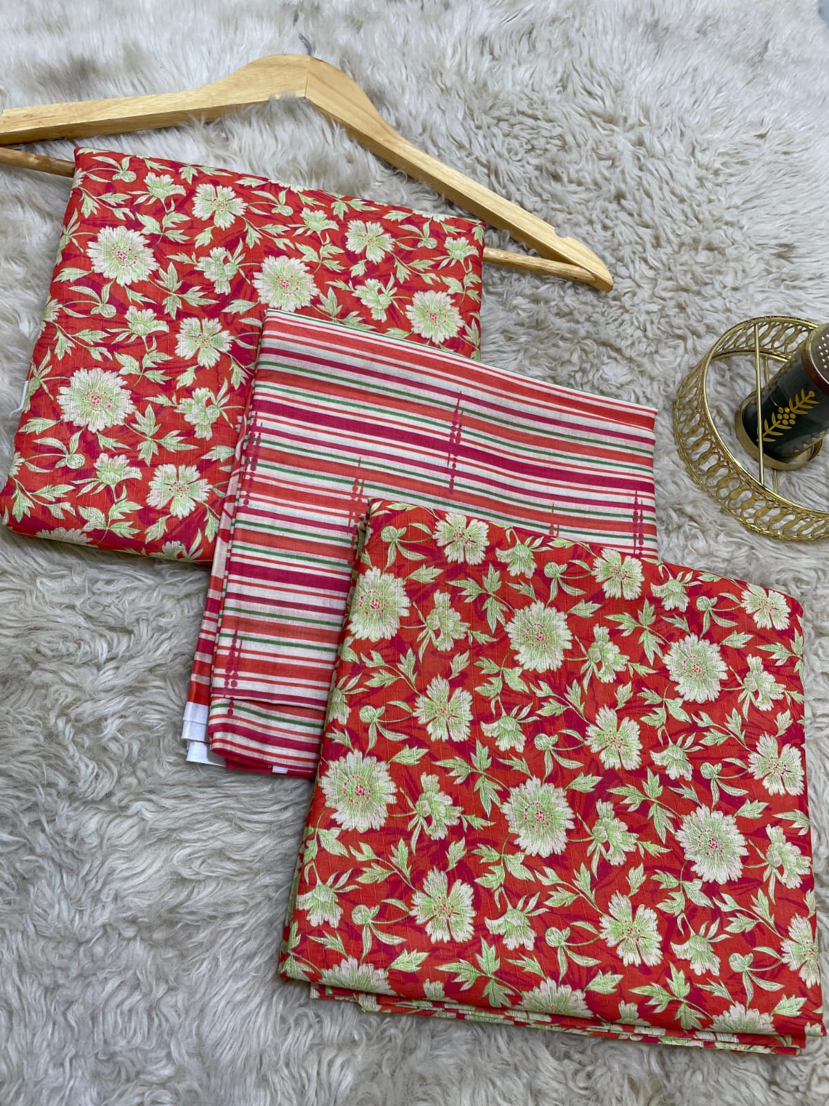 Saya Printed Lawn Three Piece (Unstitched)