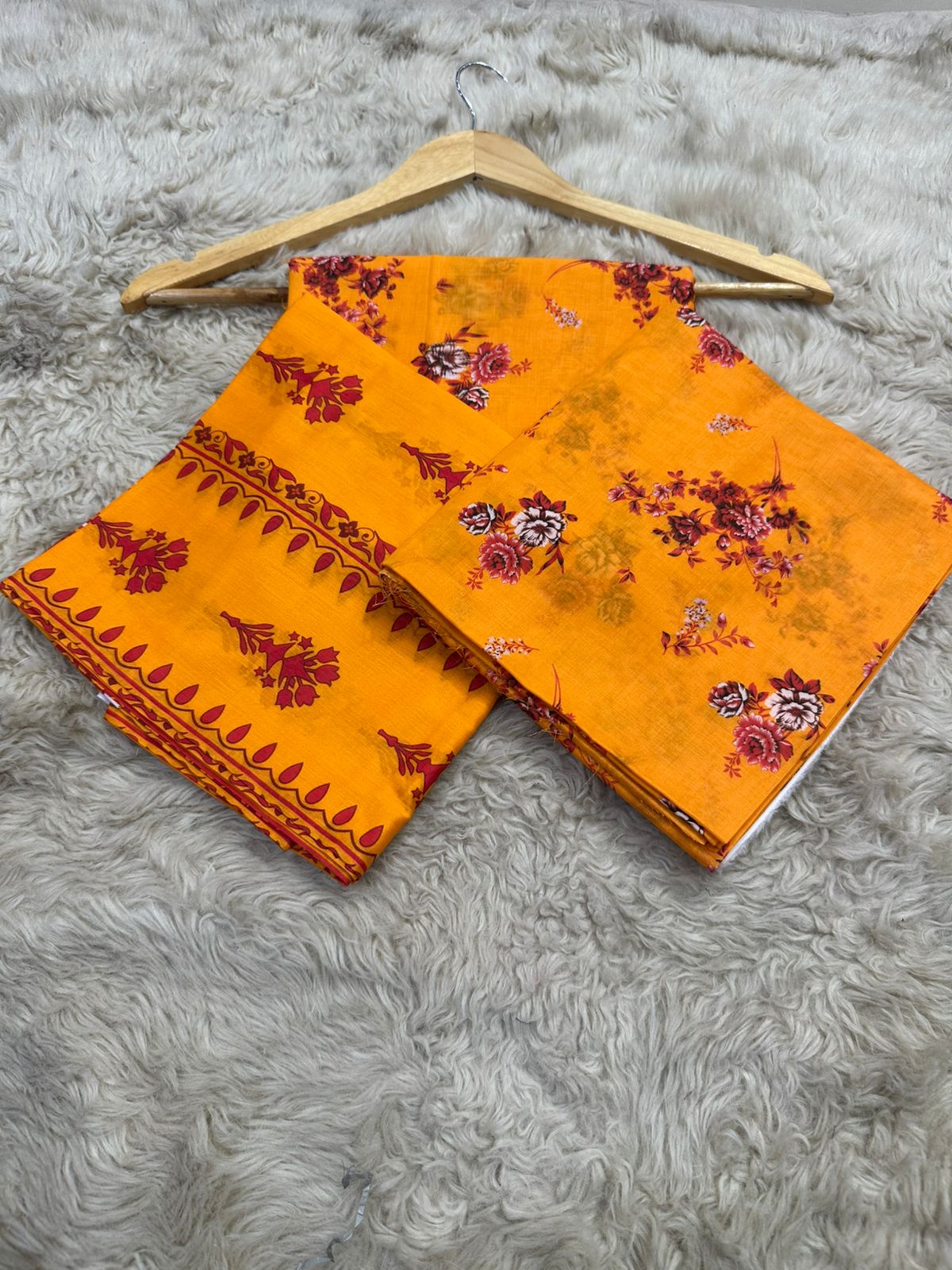 Saya Printed Lawn Three Piece (Unstitched)