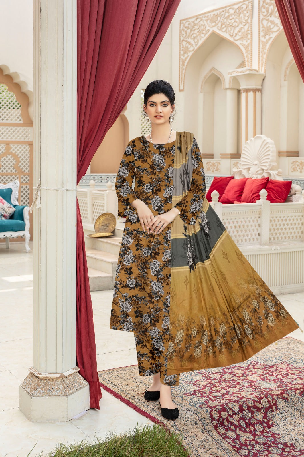 Sapphire Printed lawn Three Piece (Unstitched)
