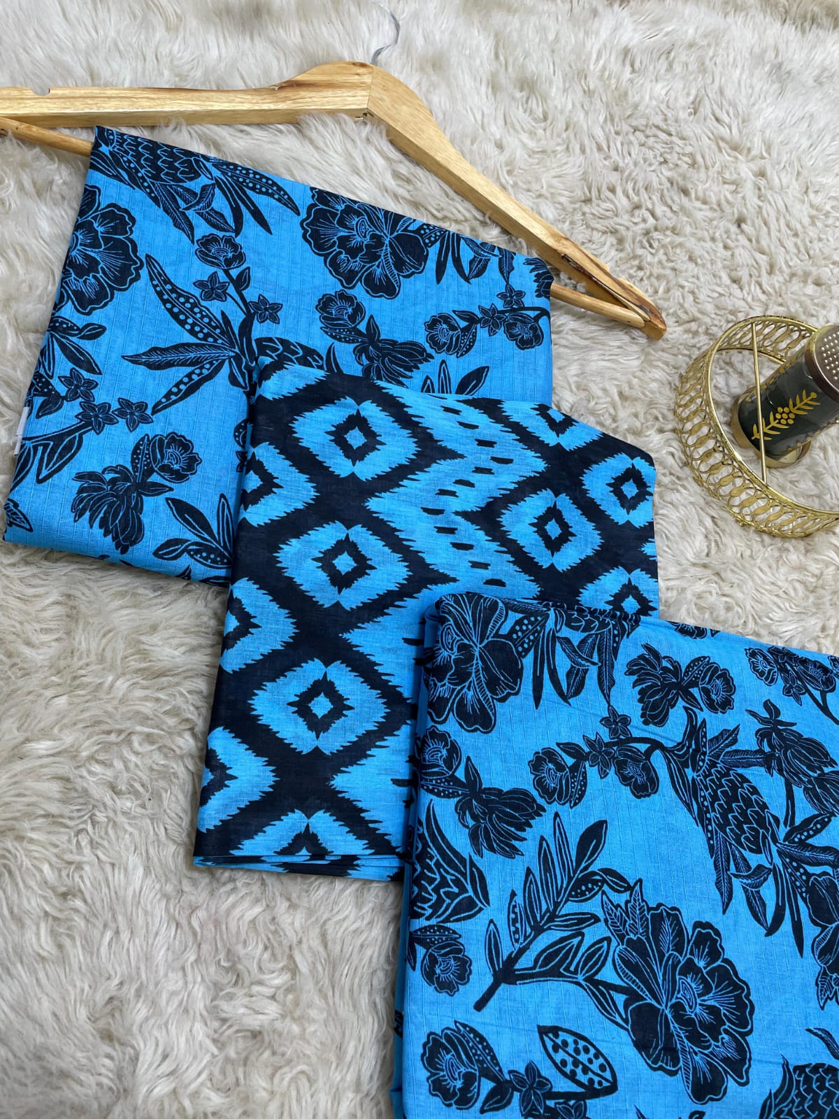 Saya Printed Lawn Three Piece (Unstitched)