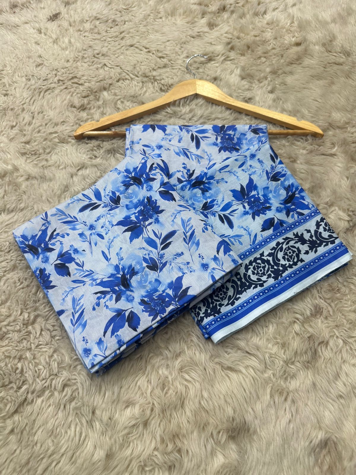 Saya Printed Lawn Three Piece (Unstitched)