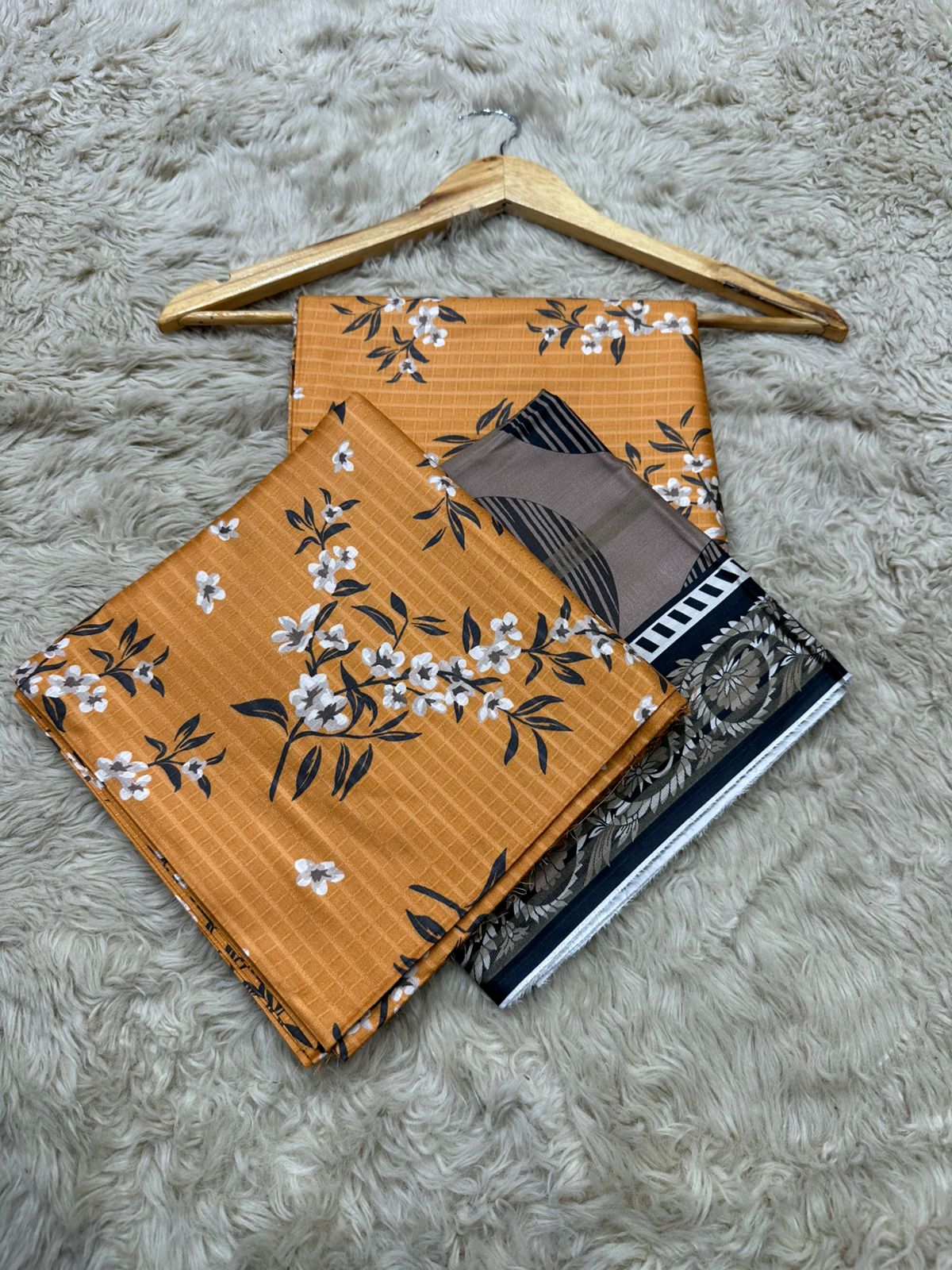 Shanaya Linen Three Piece (Unstitched)