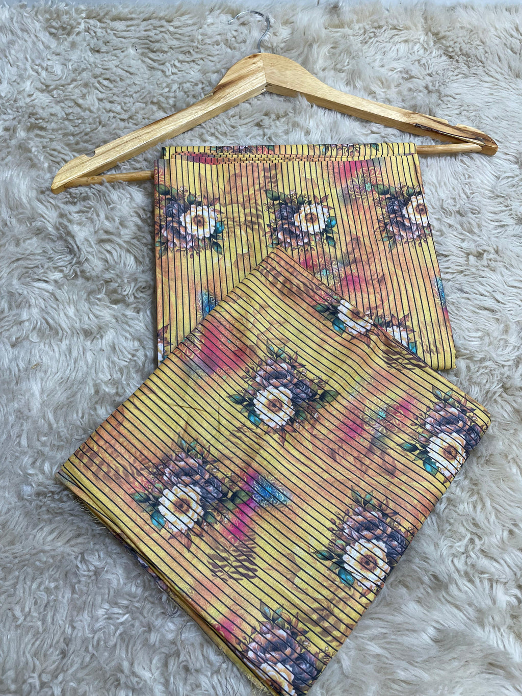 Nishat Printed Lawn 2pc (Unstitched)