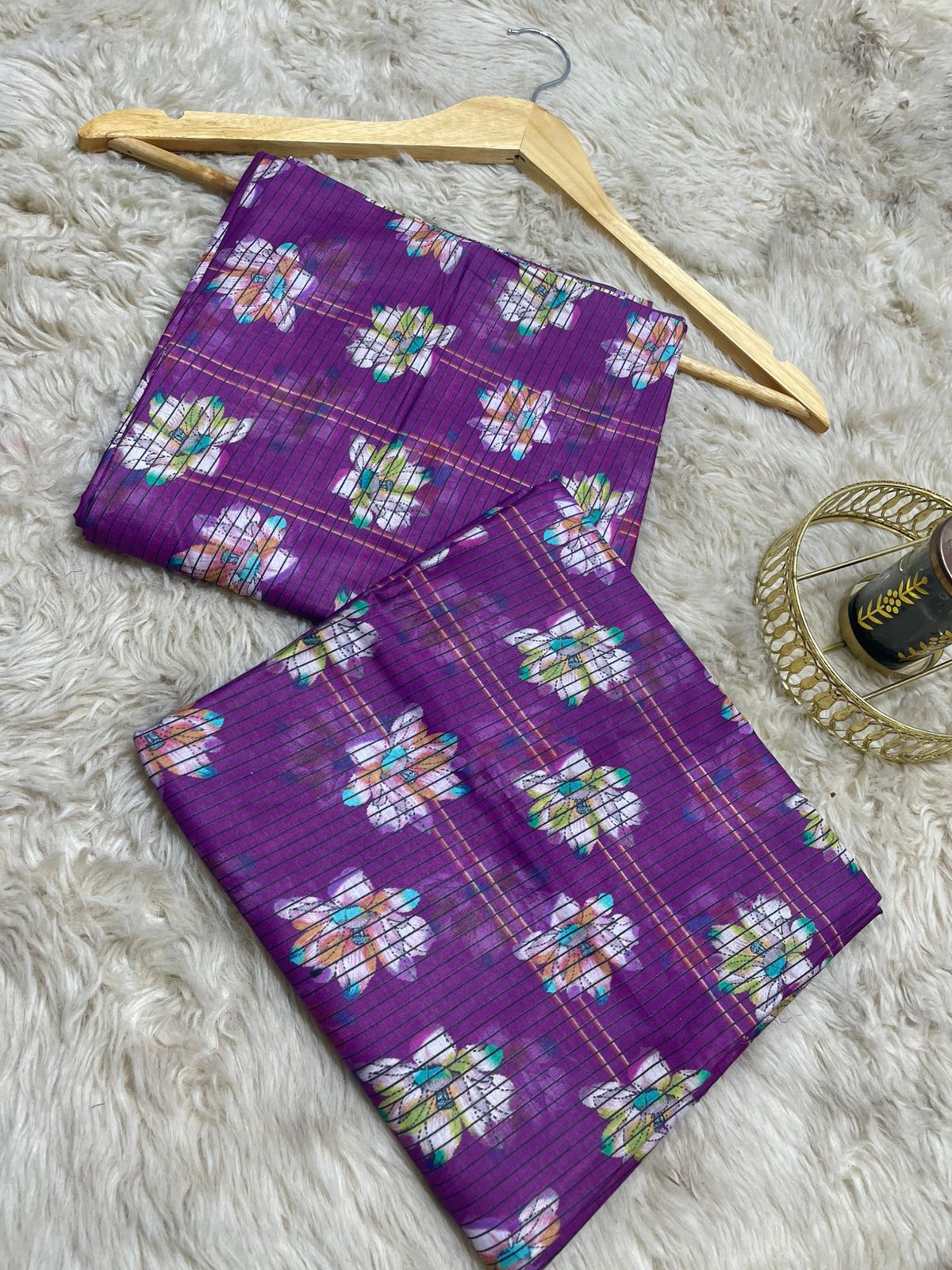 Nishat Printed Lawn 2pc (Unstitched)