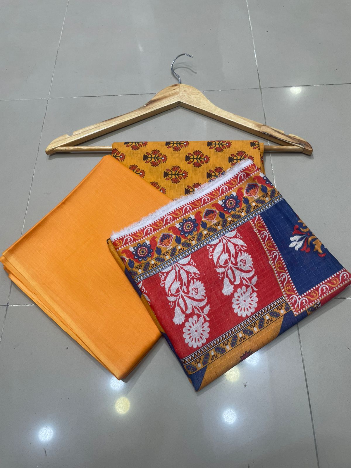 Chawala Printed Lawn Three Piece (Unstitched)