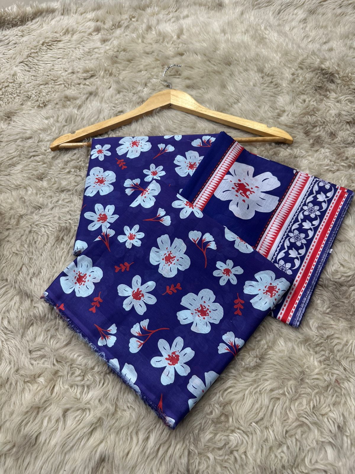 Regalia Printed Lawn Three Piece (Unstitched)