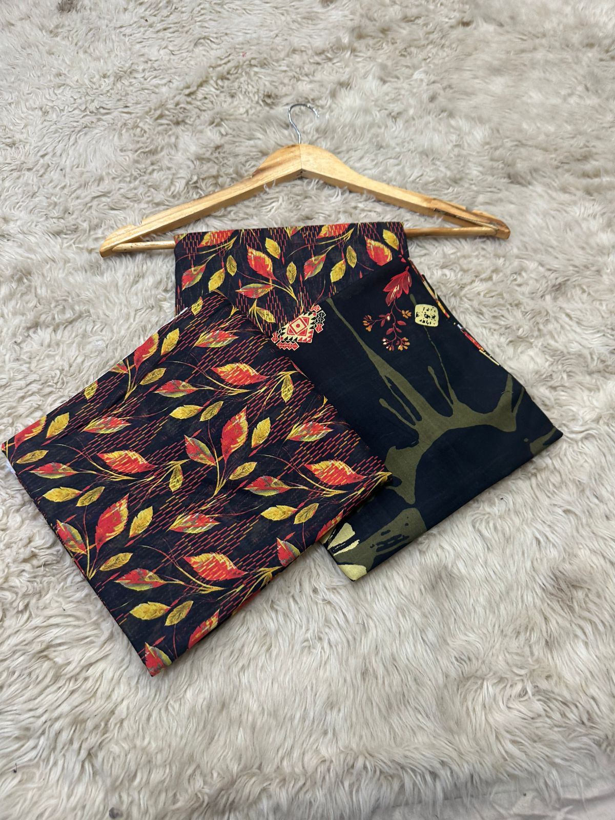 Zeyorah Printed Lawn Three Piece (Unstitched)