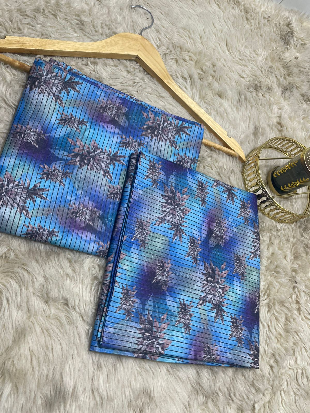 Nishat Printed Lawn 2pc (Unstitched)