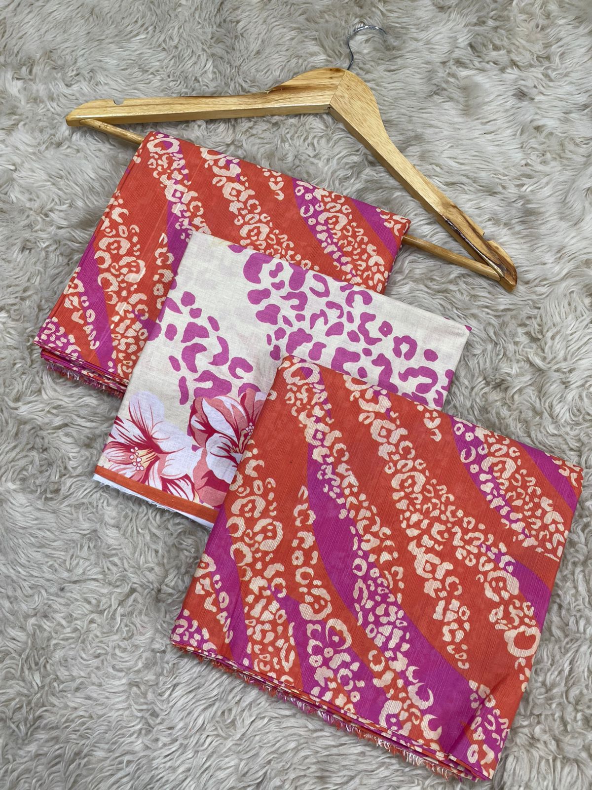 Nishat Printed Bana Dora Lawn Three piece (Unstitched)