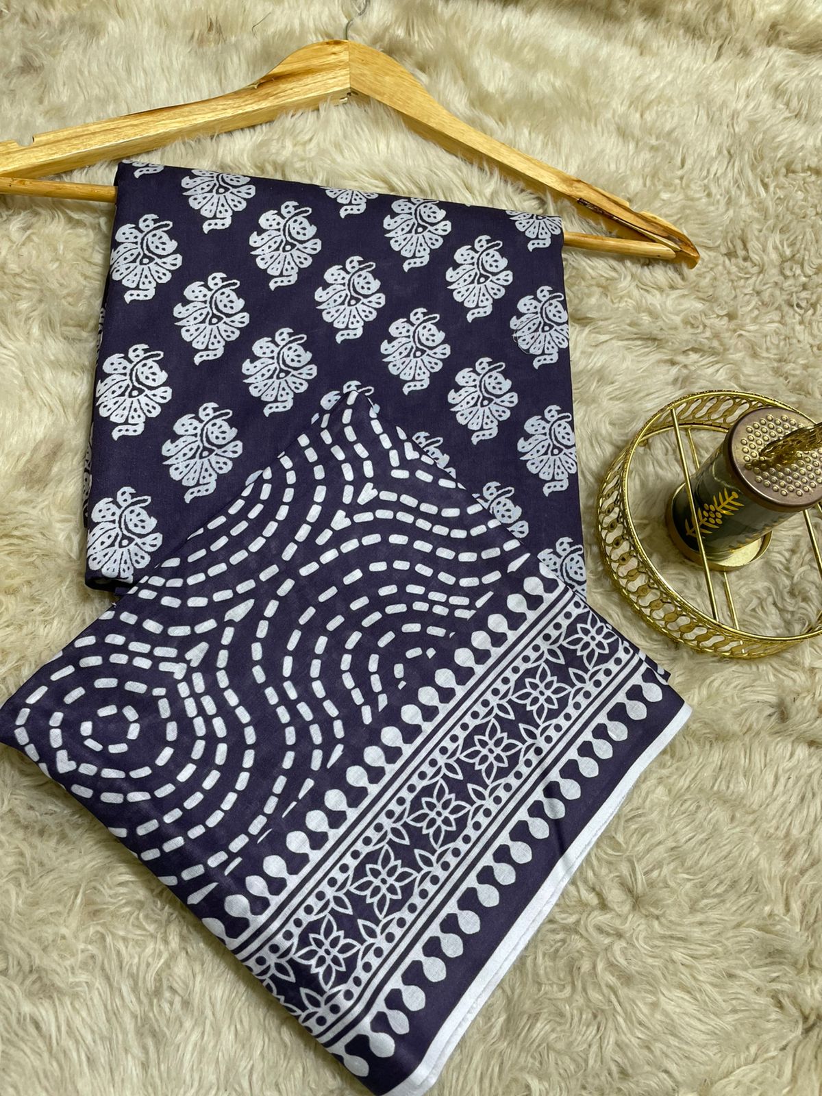 Sapphire Printed Lawn Three piece (unstitched)