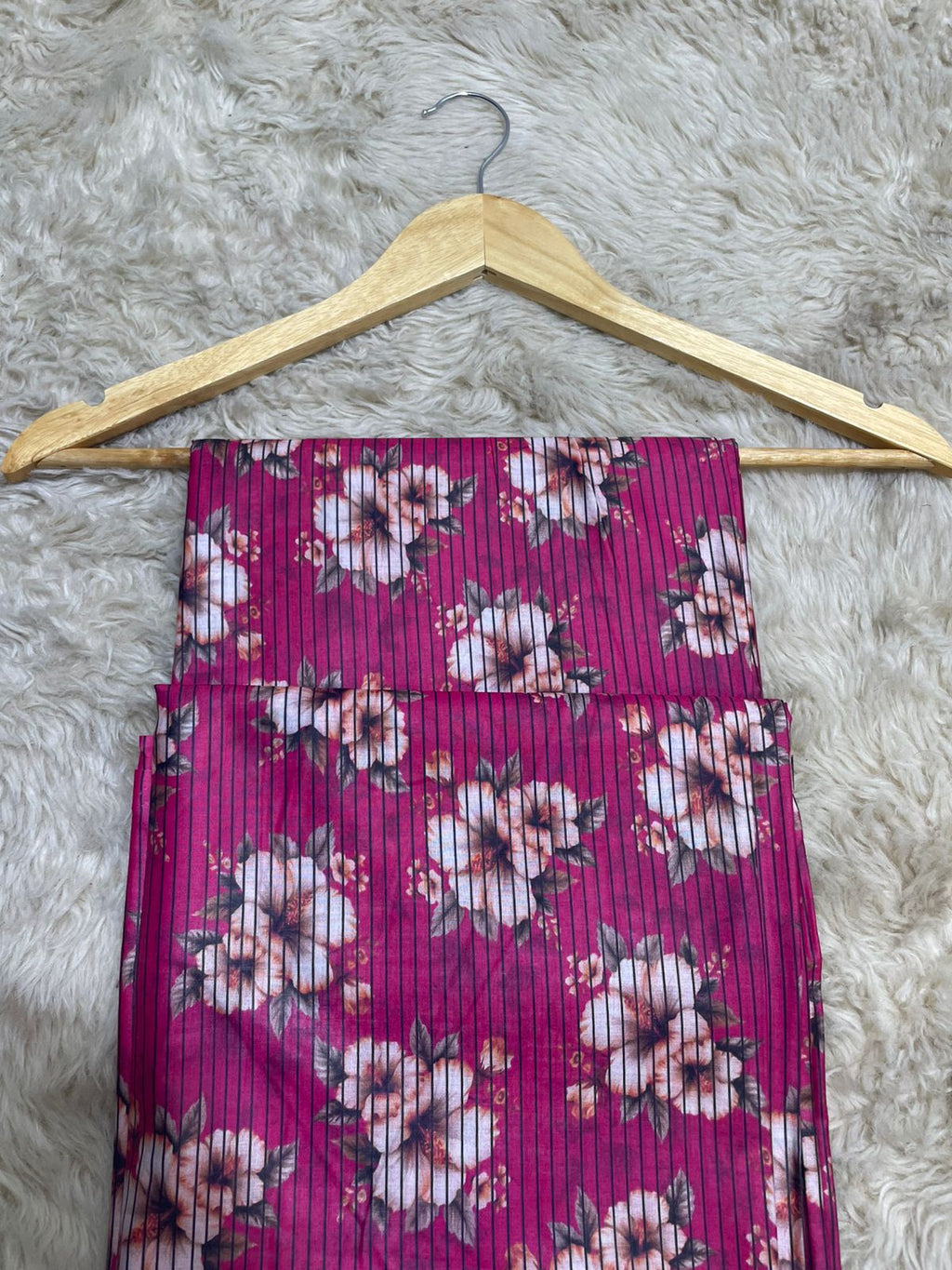 Nishat Printed Lawn 2pc (Unstitched)