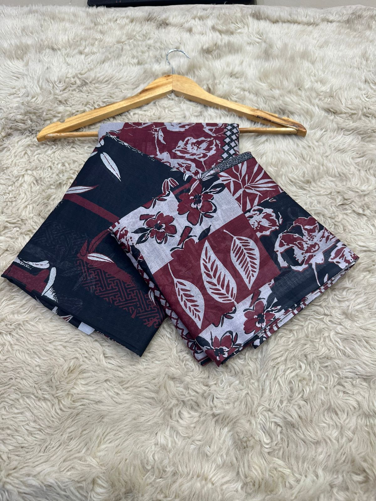 Saya Printed Lawn Three Piece (Unstitched)