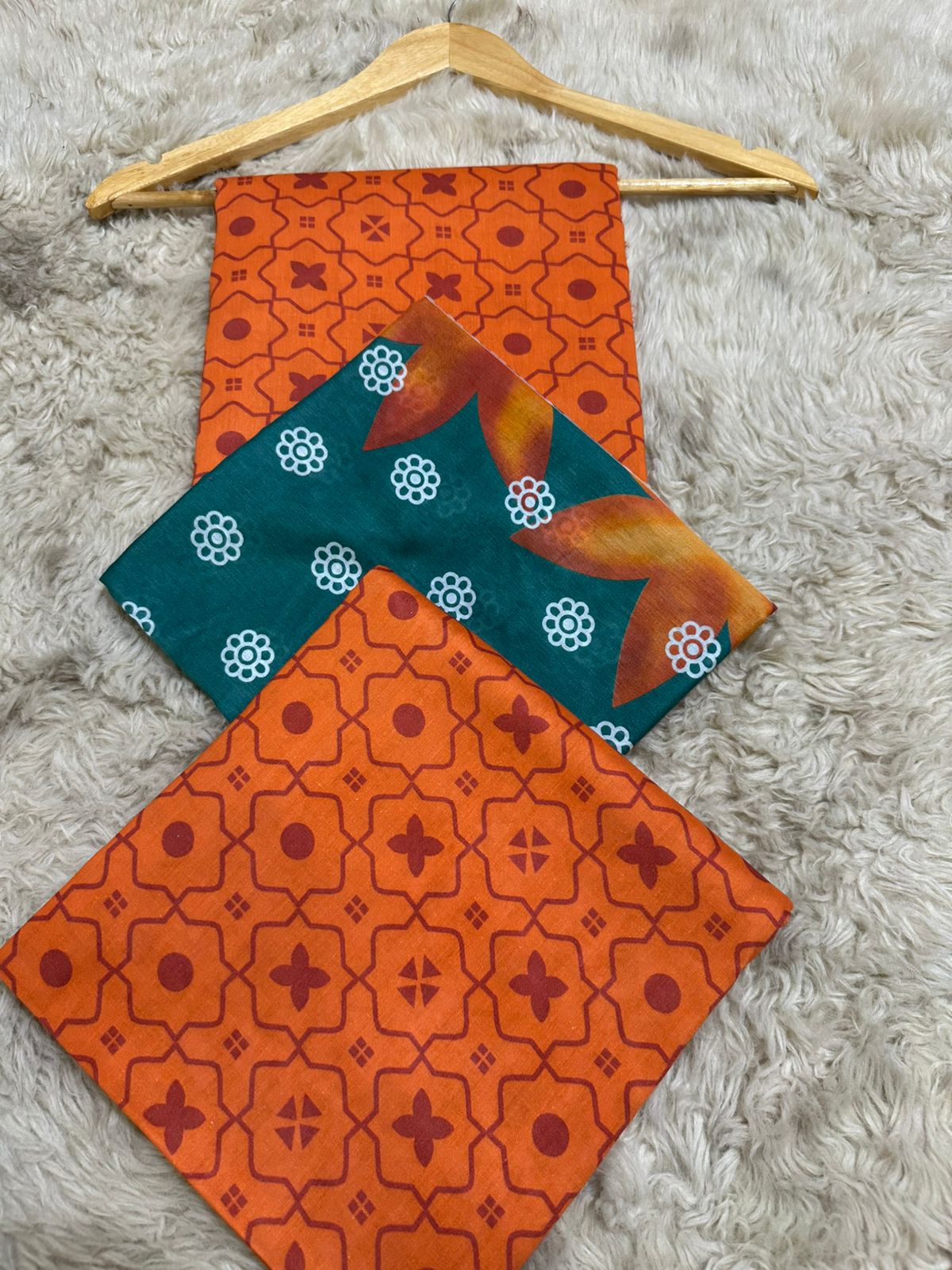 Sapphire Printed Lawn Three piece (unstitched)