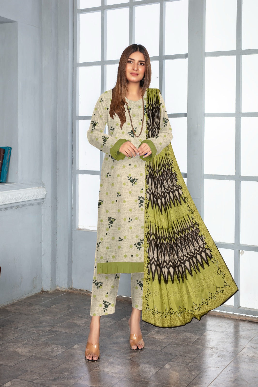 Sapphire Printed lawn Three Piece (Unstitched)